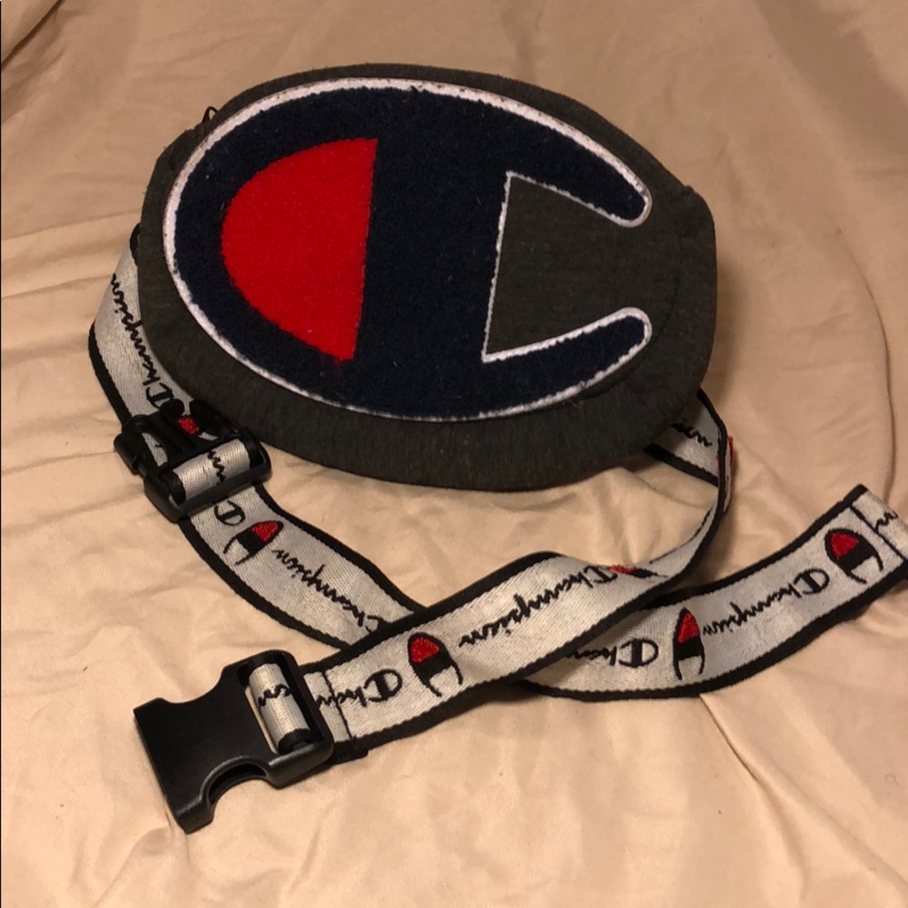 Champion Fanny Pack